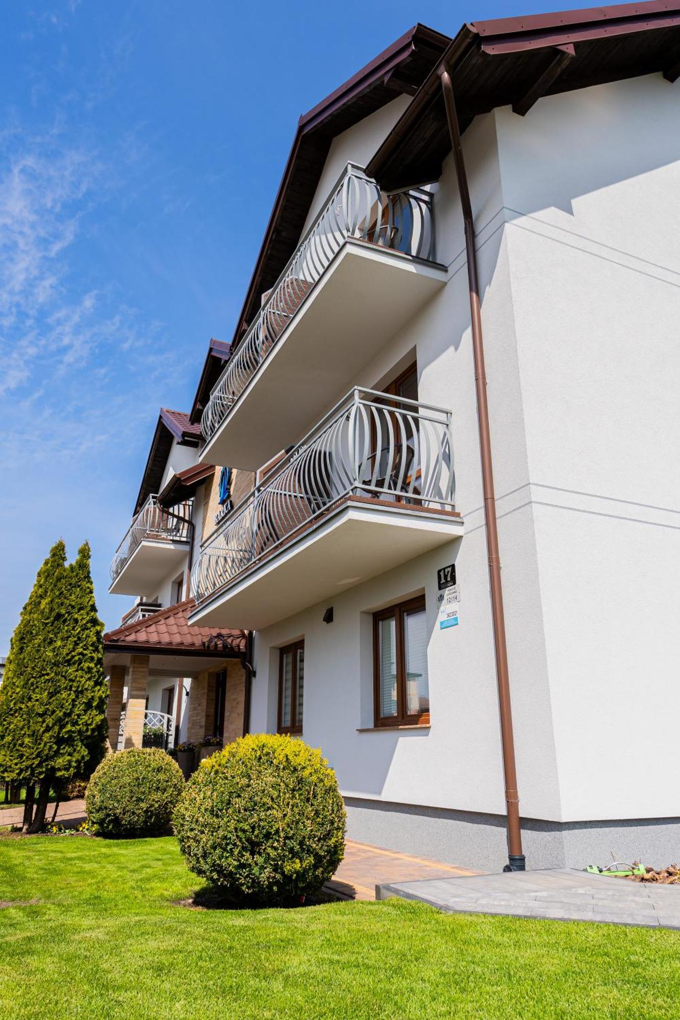 Barka - Apartamenty Premium Oraz Pokoje Blisko Plazy Karwia Kültér fotó