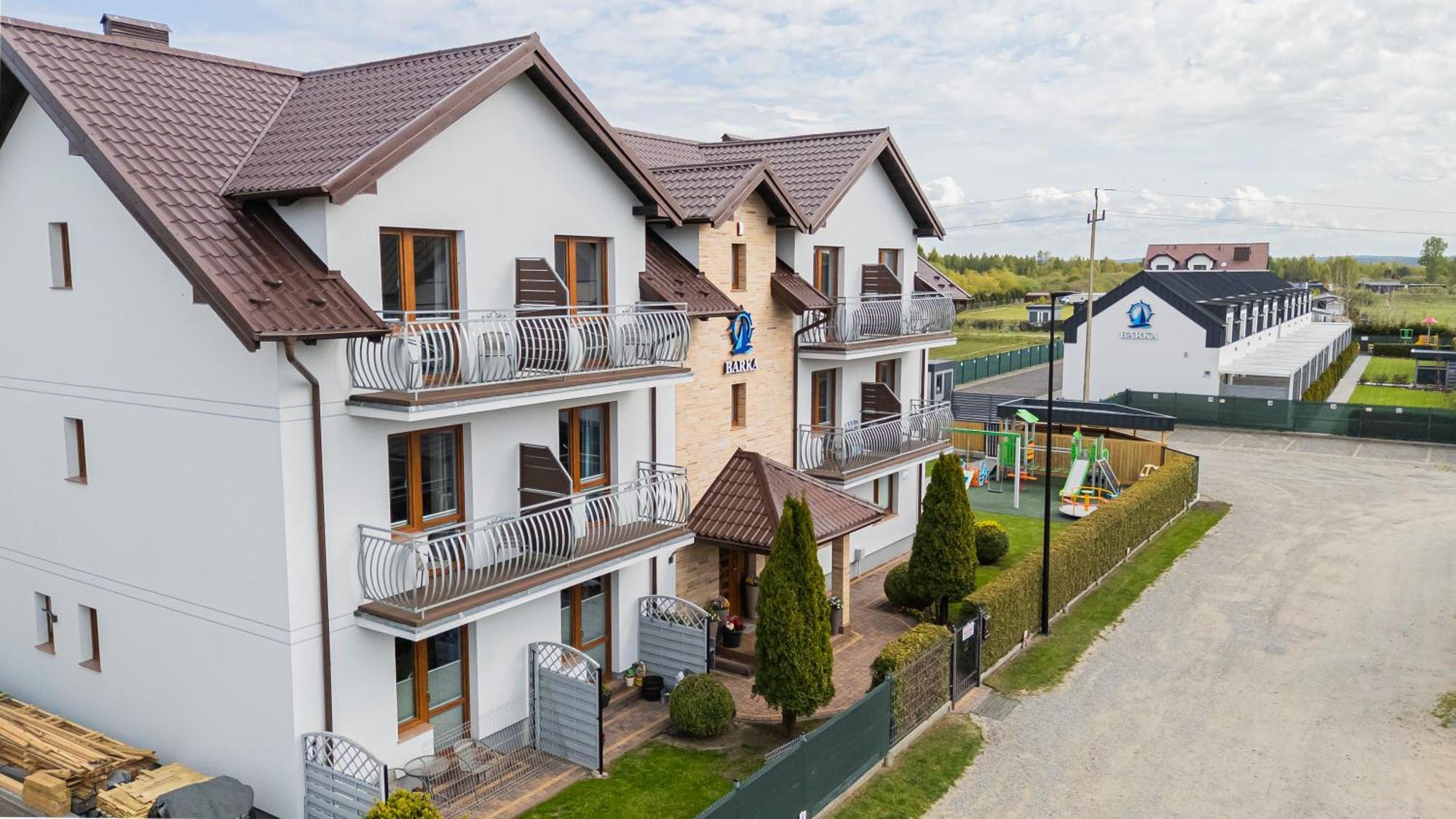 Barka - Apartamenty Premium Oraz Pokoje Blisko Plazy Karwia Kültér fotó